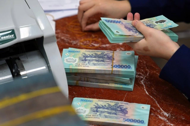 Làm giá cổ phiếu bằng 19 tài khoản, một nhà đầu tư bị phạt 1,5 tỉ đồng - Ảnh 1