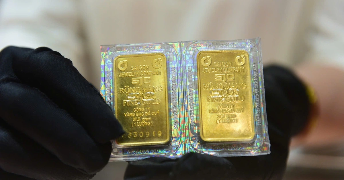 Giá vàng, bạc tiếp tục rơi thẳng đứng, nhà đầu tư choáng váng