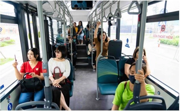 Sẽ có nhiều tuyến xe buýt đưa người dân TP.HCM tới sân bay Long Thành - Ảnh 1