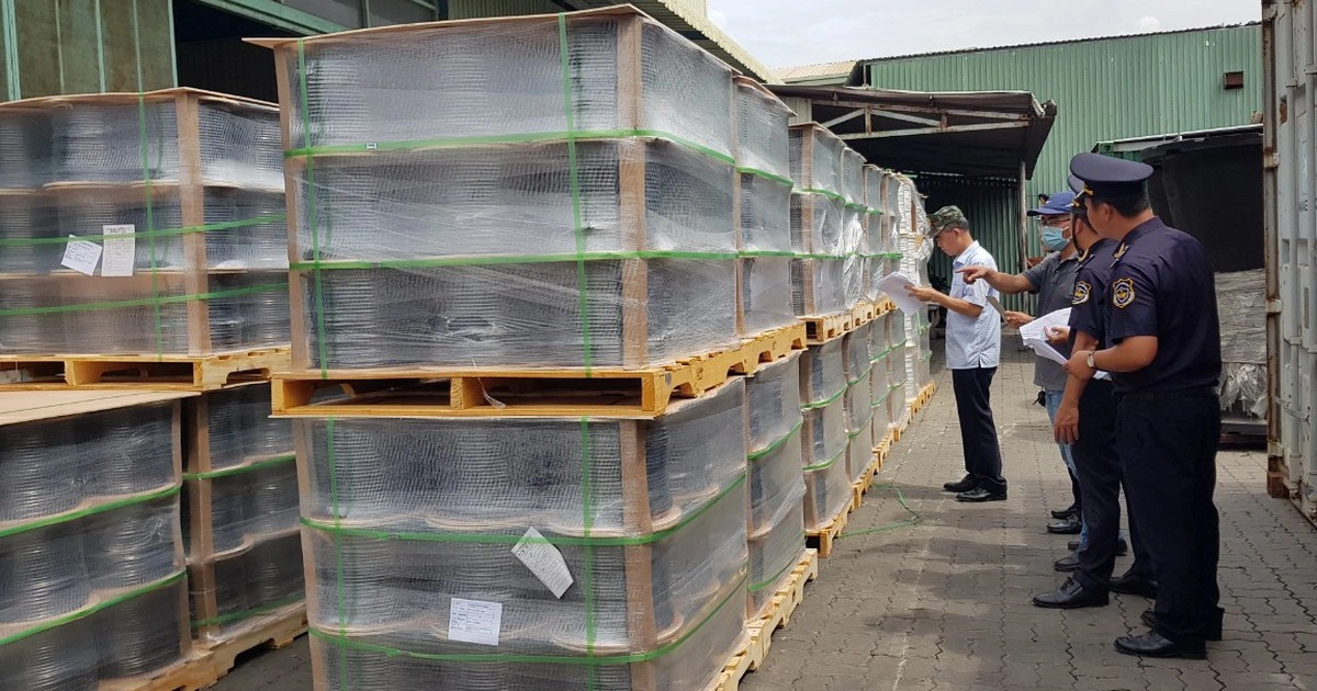 Bao bì, xoong nồi... đựng thực phẩm nhập khẩu có kiểm tra an toàn thực phẩm không?