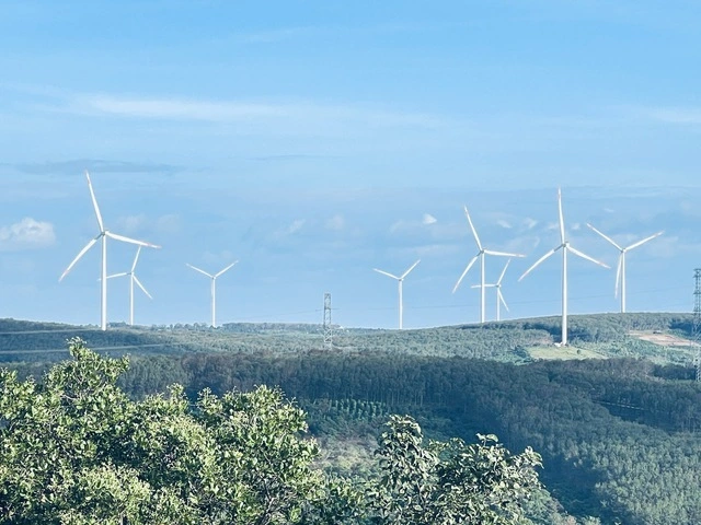 Gia Lai mời gọi đầu tư hàng loạt dự án điện năng lượng tái tạo - Ảnh 1