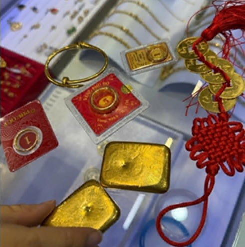 Bị thao túng tâm lý, nữ sinh mang 114 chỉ vàng của gia đình đi bán - Ảnh 1