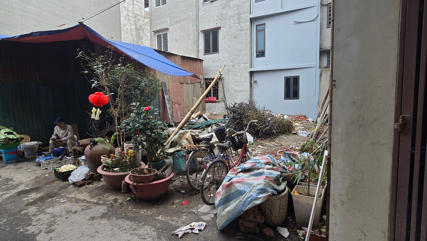 Hà Nội: Hy hữu 14 hộ dân có nhà, đất 'đè' lên một nửa phần đất của nhà bên cạnh - Ảnh 5