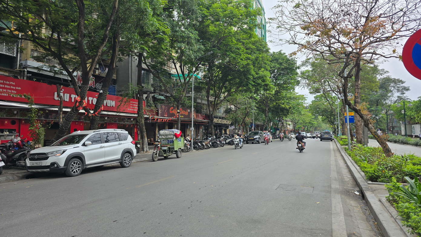 Hà Nội: Cận cảnh khu vực đề xuất xây nhà hát 2.000 tỷ đồng - Ảnh 2