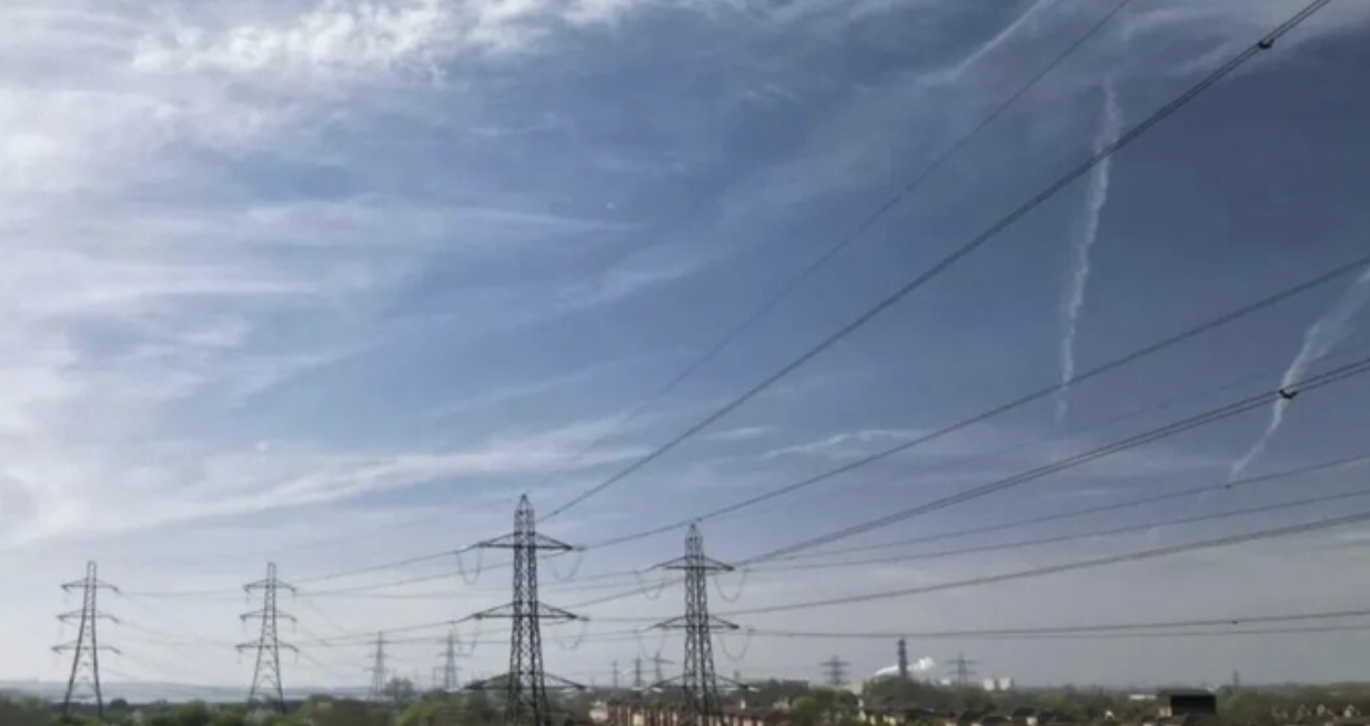 Tỷ phú “siêu nhân” Lý Gia Thành bán hơn 16 tỷ USD tài sản tại Anh: Thương vụ 16 năm lãi gấp 6 lần và 1 ĐIỀU đắt giá phía sau - Ảnh 2