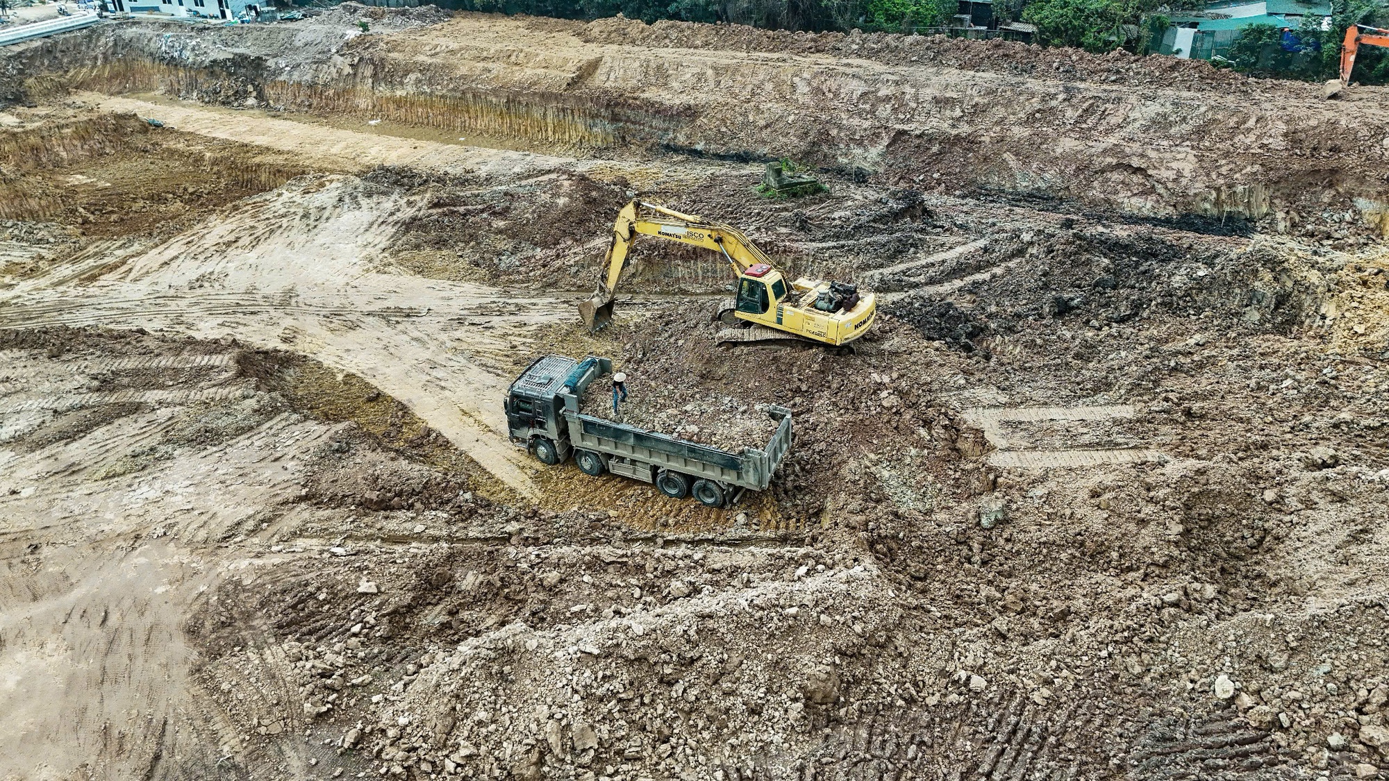 Bên trong đại công trường thi công hồ điều hoà rộng hơn 36 ha - Ảnh 4