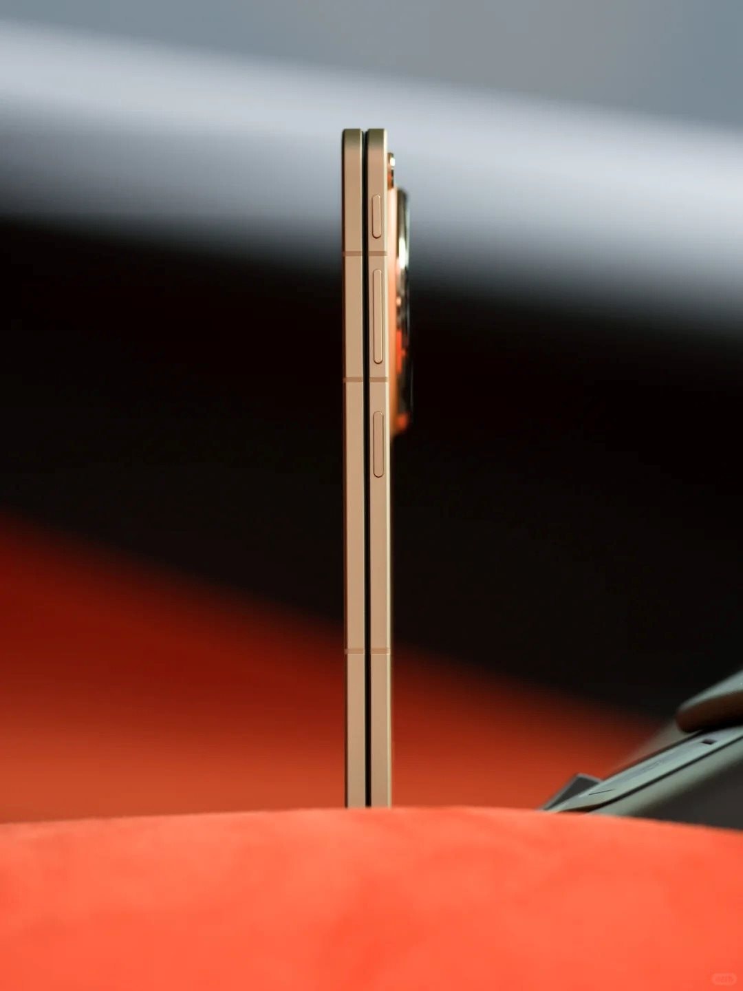 Oppo vừa ra mắt một mẫu điện thoại gập mới tại Việt Nam – giá cao gấp 2,5 lần iPhone 17 - Ảnh 5