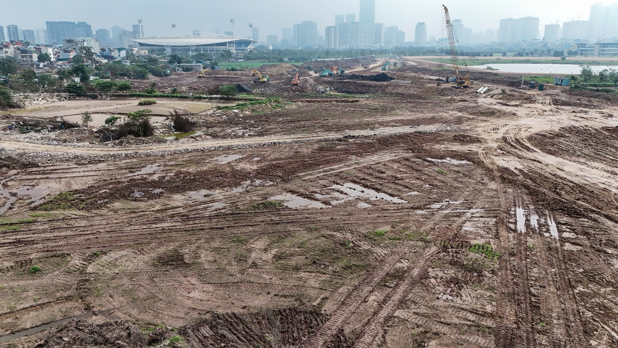 Bên trong đại công trường thi công hồ điều hoà rộng hơn 36 ha - Ảnh 3