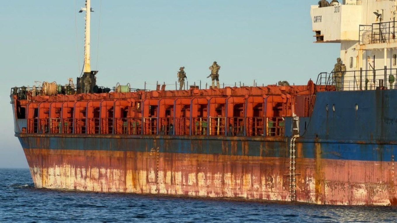 Thụy Điển bắt giữ tàu không quốc tịch thứ 2 trong vòng một tuần - Ảnh 2