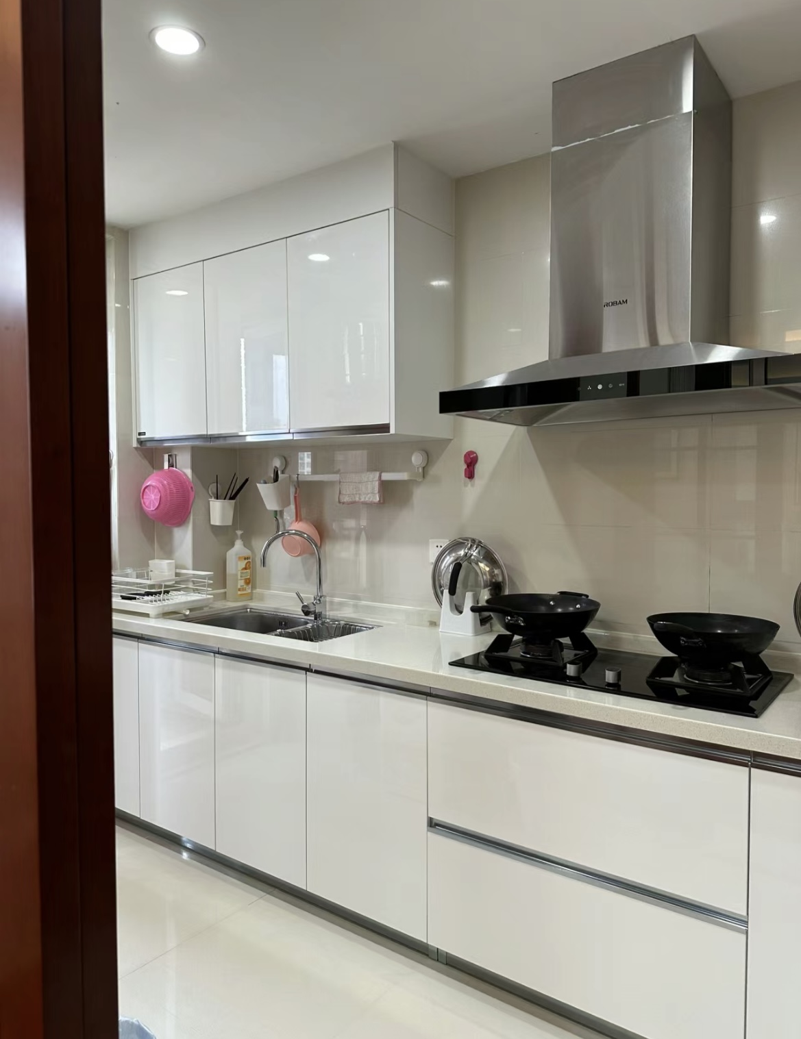 Sống 8 năm vẫn như nhà mới: 18 thói quen giữ nhà sạch gọn giúp cuộc sống nhẹ tênh mỗi ngày - Ảnh 1