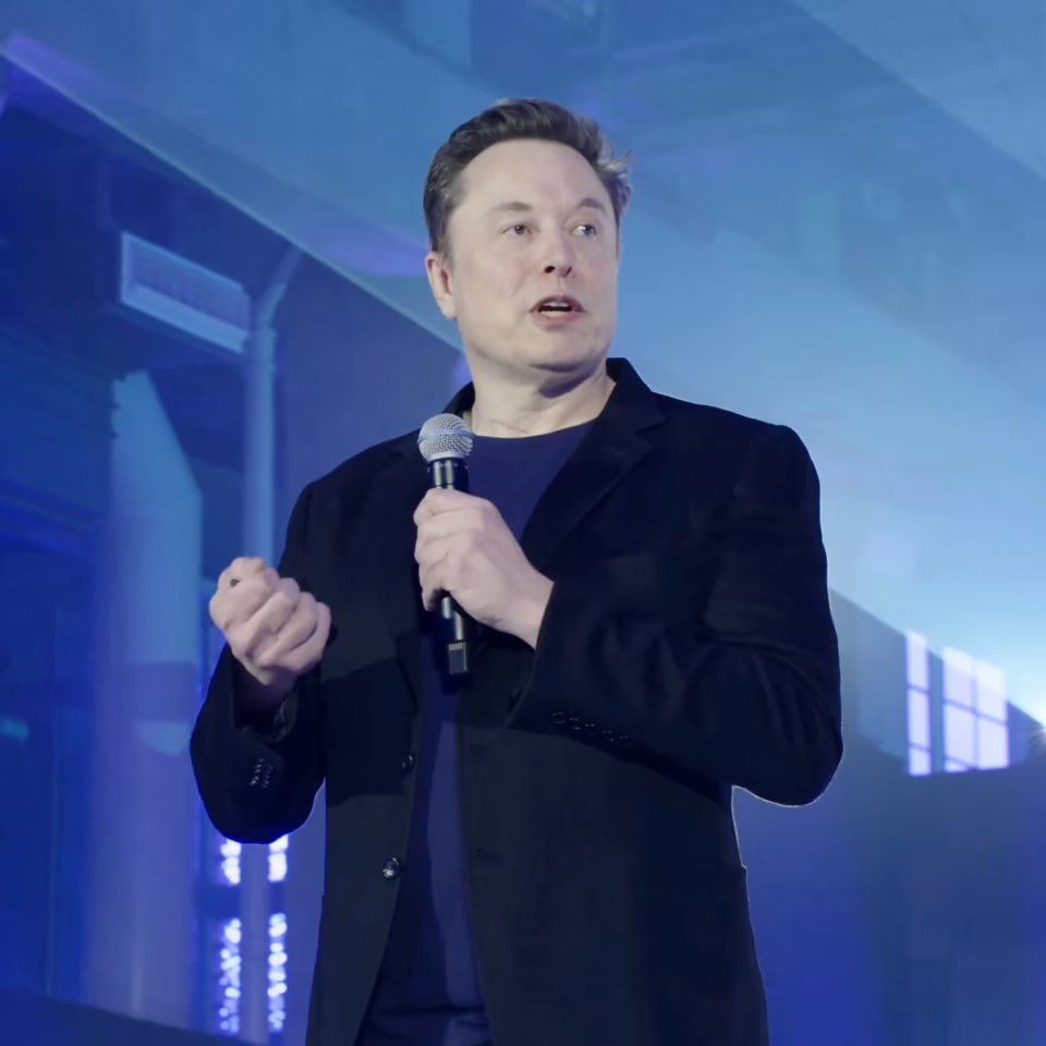 Bí mật ‘The Algorithm’: Thứ quyền năng giúp Elon Musk điều khiển những bộ não thông minh nhất hành tinh - Ảnh 1
