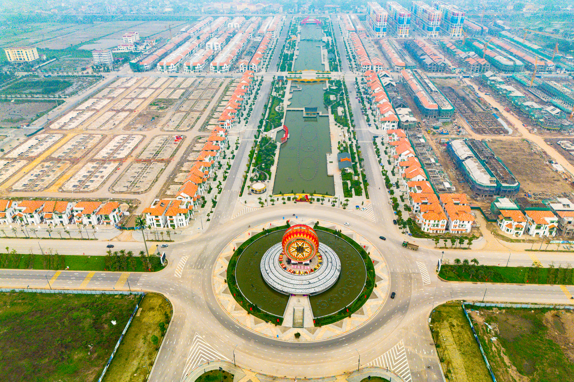 Toàn cảnh đại đô thị 35.000 tỷ của Sun Group: Rộng xấp xỉ hồ Tây, giá căn hộ chưa đến 30 triệu đồng/m2 - Ảnh 1