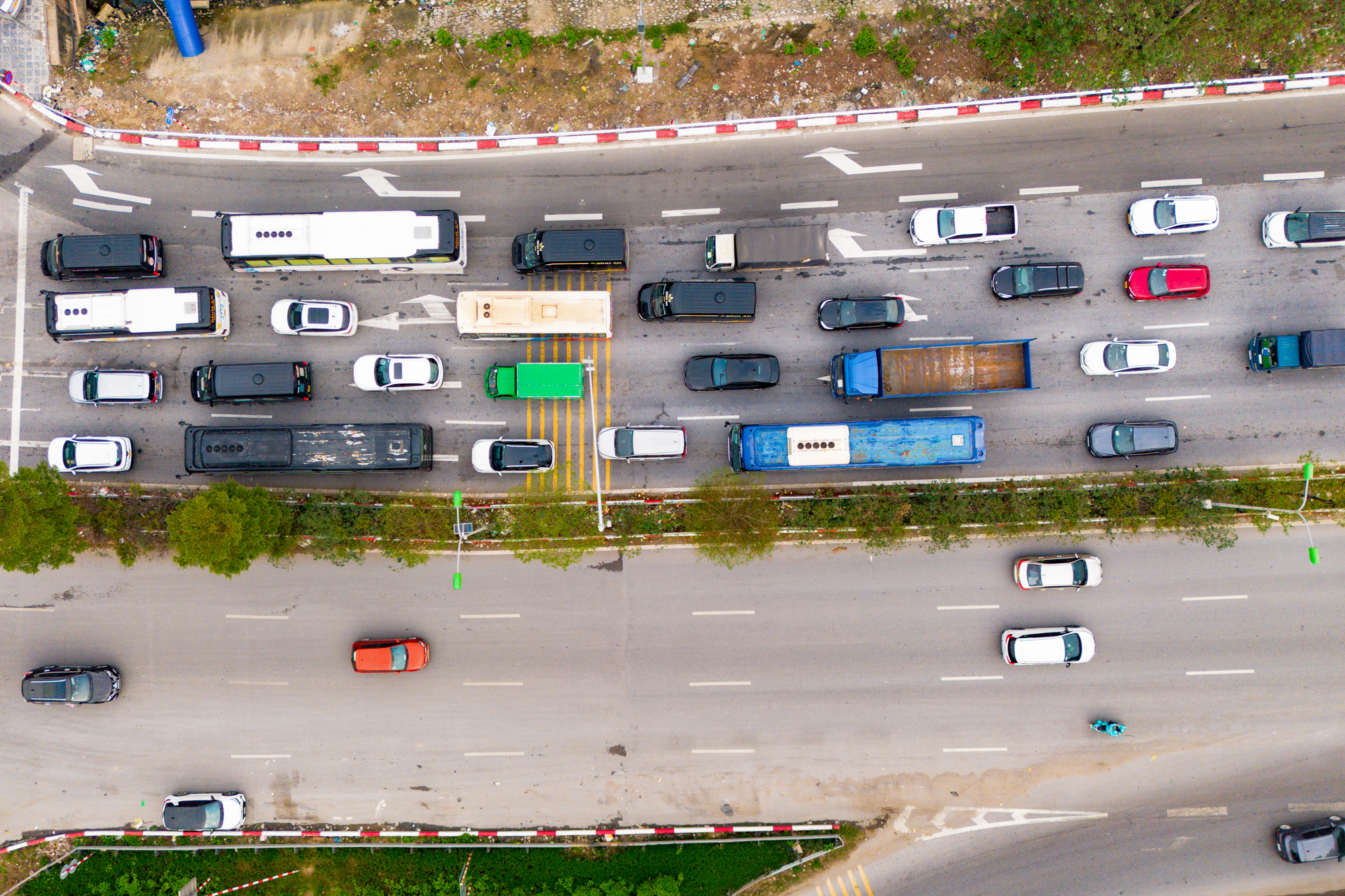 Toàn cảnh tuyến đường tốc độ cao đầu tiên của Việt Nam sắp được đầu tư 22.000 tỷ, kết nối Hà Nội với đại đô thị lớn nhất của Vinhomes - Ảnh 2