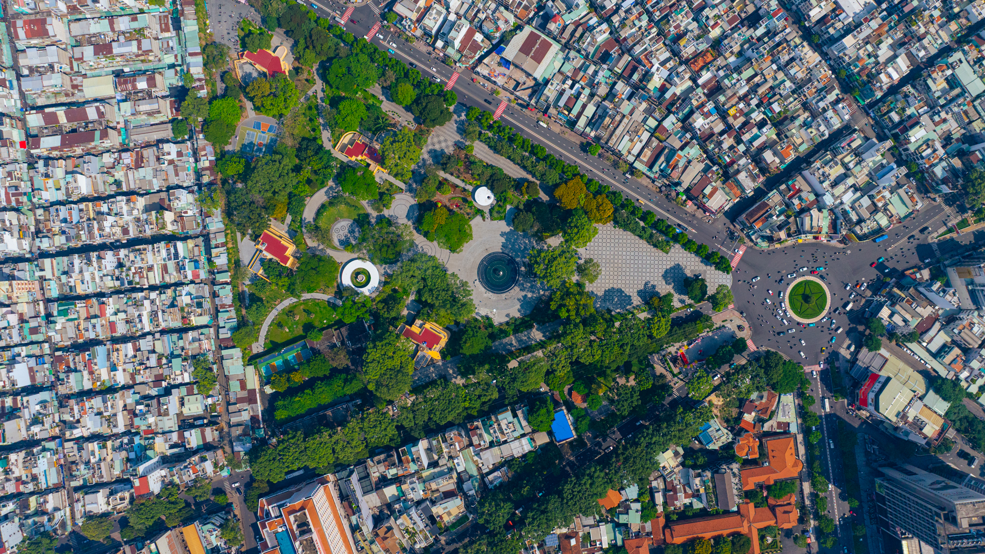 Bất động sản của 4 người giàu nhất TPHCM xưa: Nơi được Sun Group biến thành công viên, nơi có giá hàng tỷ đồng/m2 - Ảnh 2