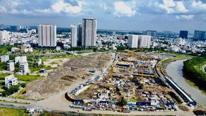 'Bẻ kèo', hủy hợp đồng cũ rồi bán giá cao hơn - Ảnh 1