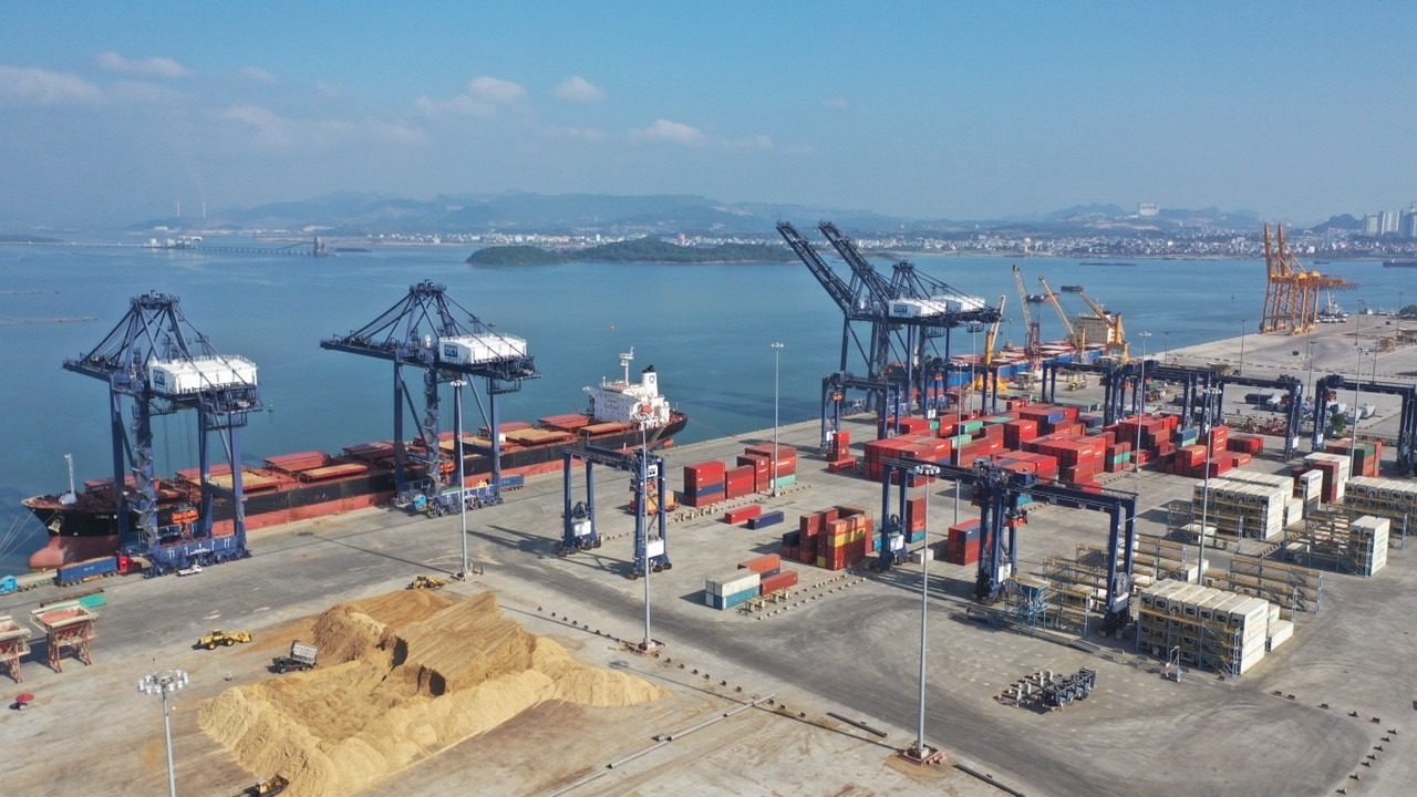 Cách nào gỡ điểm nghẽn cửa khẩu, logistics Quảng Ninh? - Ảnh 2