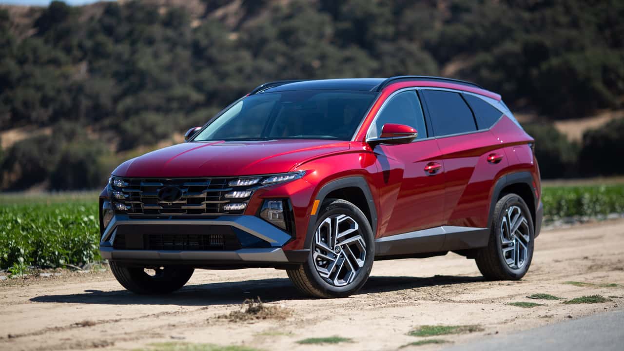 Sau tết, Hyundai Thành Công bất ngờ 'lì xì' khách hàng tối đa 220 triệu đồng - Ảnh 1