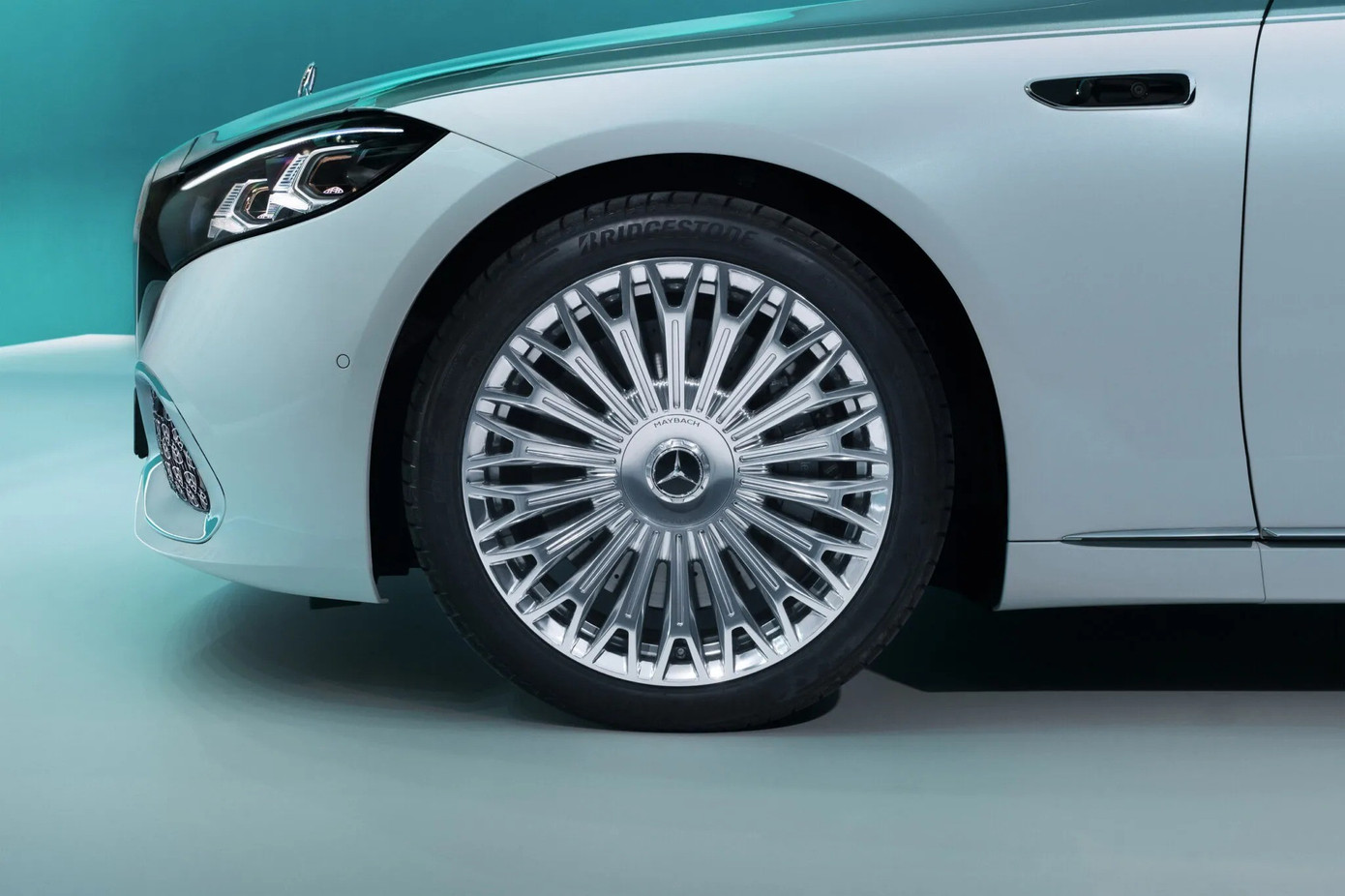 Cận cảnh Mercedes-Maybach S-Class bản mới vừa ra mắt - Ảnh 6