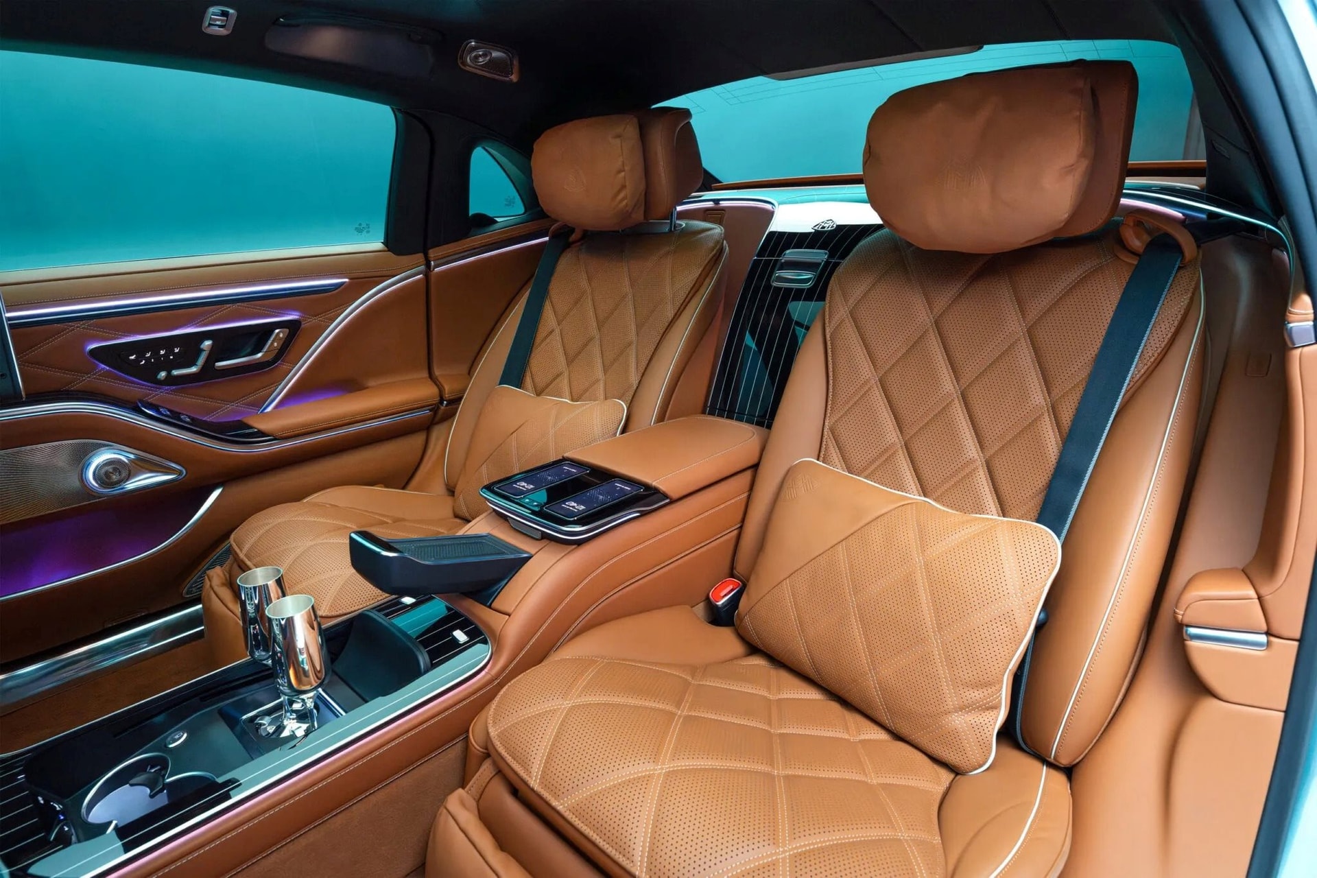 Maybach S-Class 2026 ra mắt: Khoang nội thất hạng thương gia, có AI để trò chuyện và hệ thống treo biết 'ghi nhớ' ổ gà - Ảnh 8