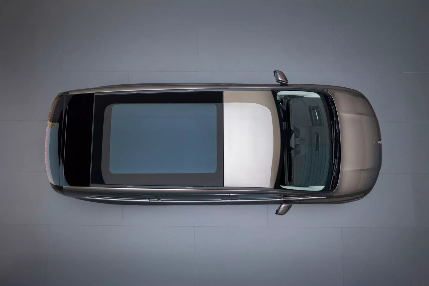 Mercedes hé lộ mẫu limousine điện đi được 700 km/lần sạc - Ảnh 6