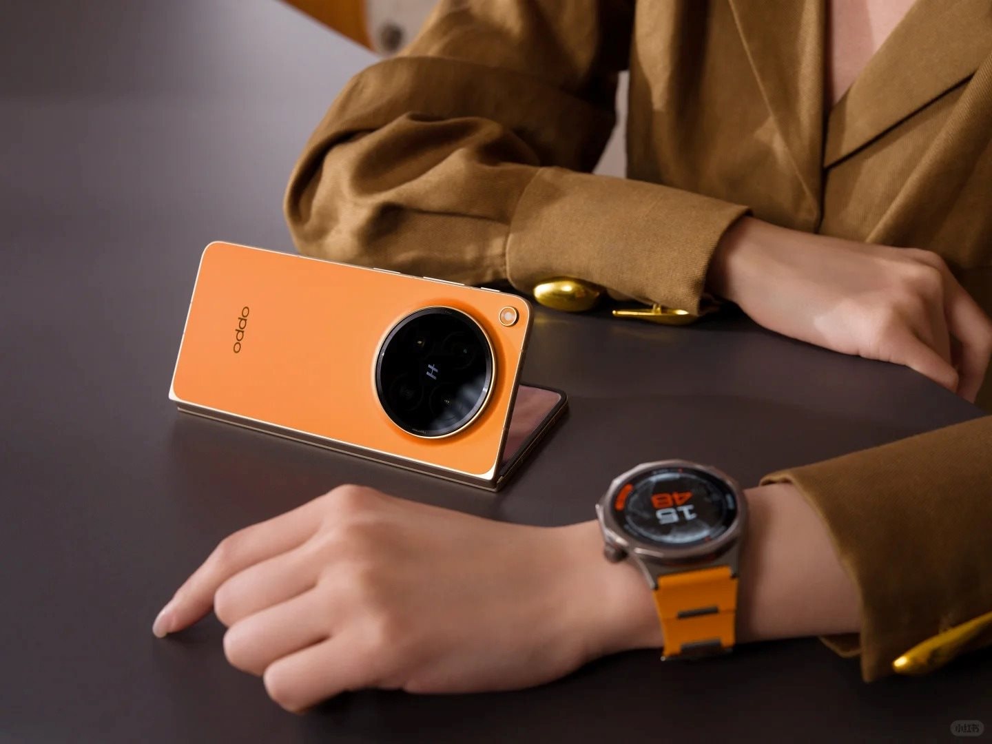 Oppo vừa ra mắt một mẫu điện thoại gập mới tại Việt Nam – giá cao gấp 2,5 lần iPhone 17 - Ảnh 1