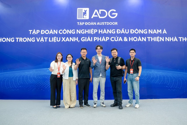 Tập đoàn Austdoor gây ấn tượng với gian hàng 600m2 tại Vietbuild 2026 - Ảnh 2