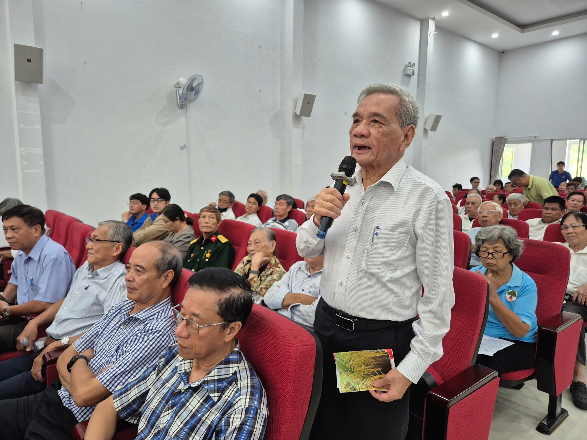 Bí thư Thành ủy chia sẻ về việc xây nhà cho người lao động thuê - Ảnh 8