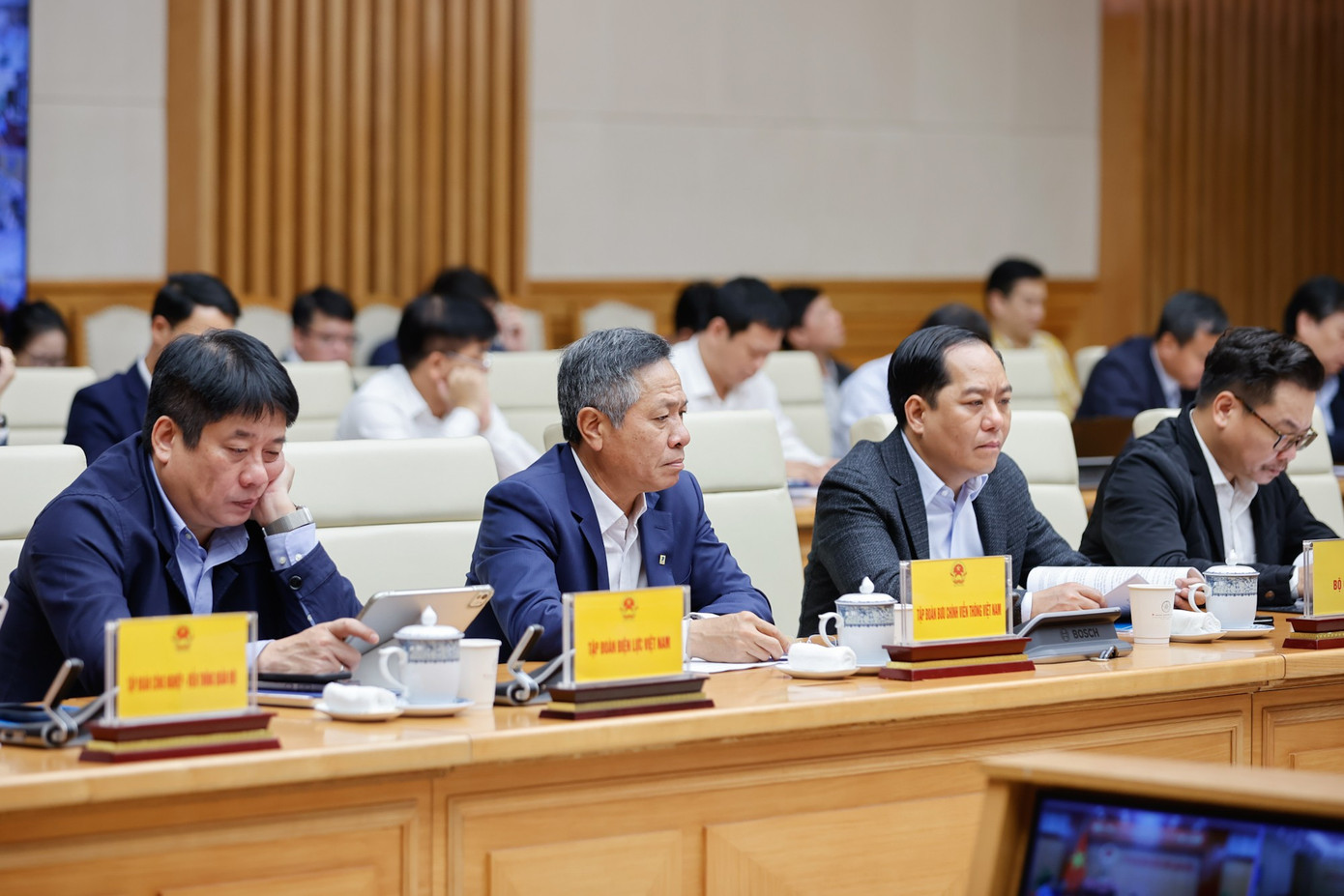 Thủ tướng: Triển khai tuyến đường sắt kết nối TPHCM với Long Thành theo 'lệnh khẩn cấp' - Ảnh 2