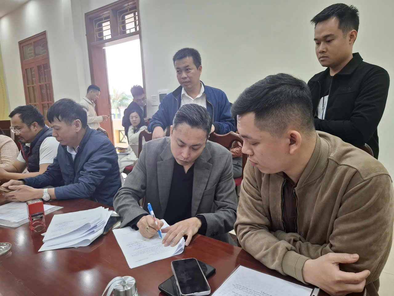 Lộ diện người vừa mua 30kg vàng của tỉnh Hà Tĩnh - Ảnh 1