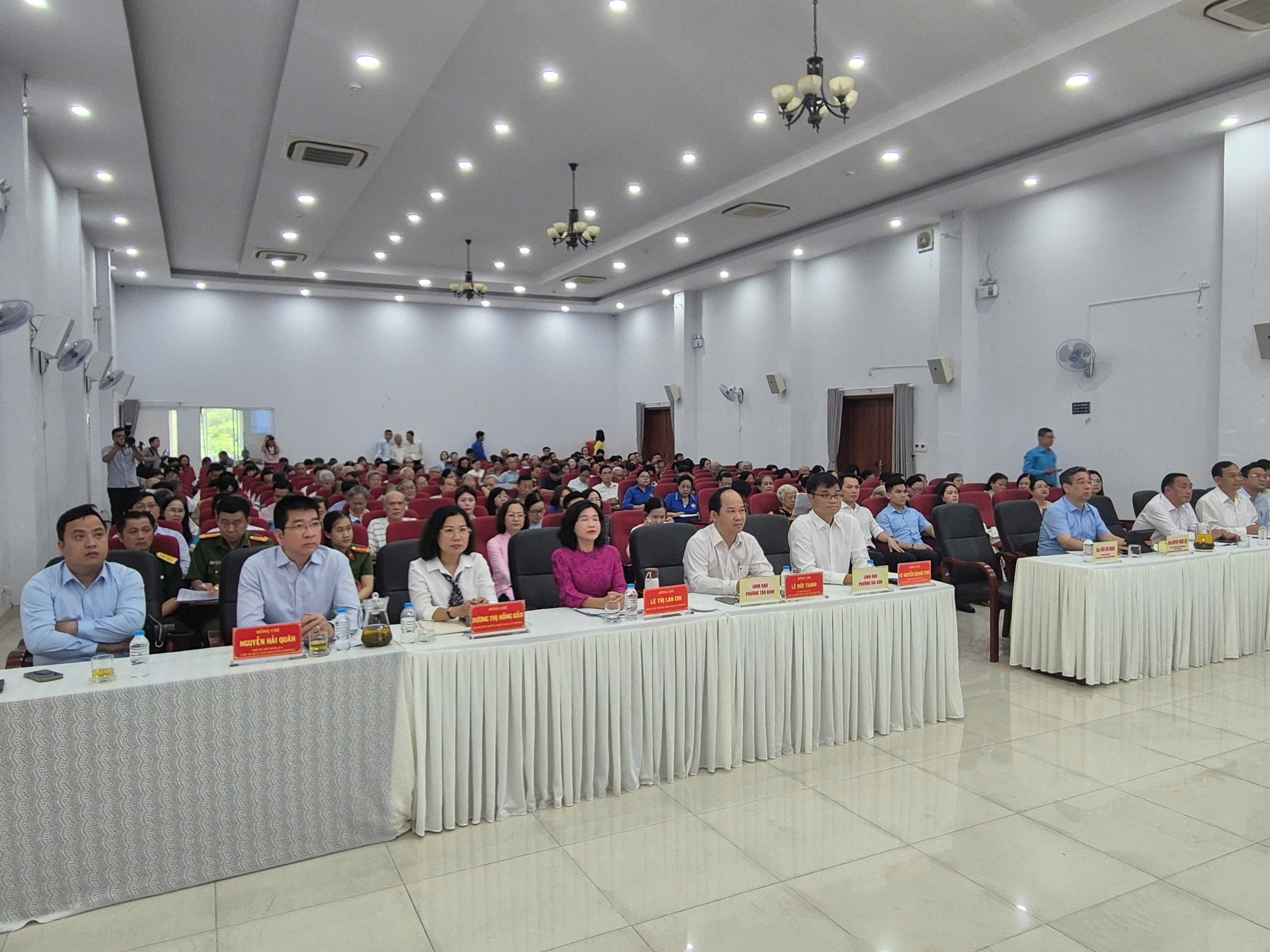 Bí thư Thành ủy TPHCM chia sẻ về việc xây nhà cho người lao động thuê - Ảnh 1