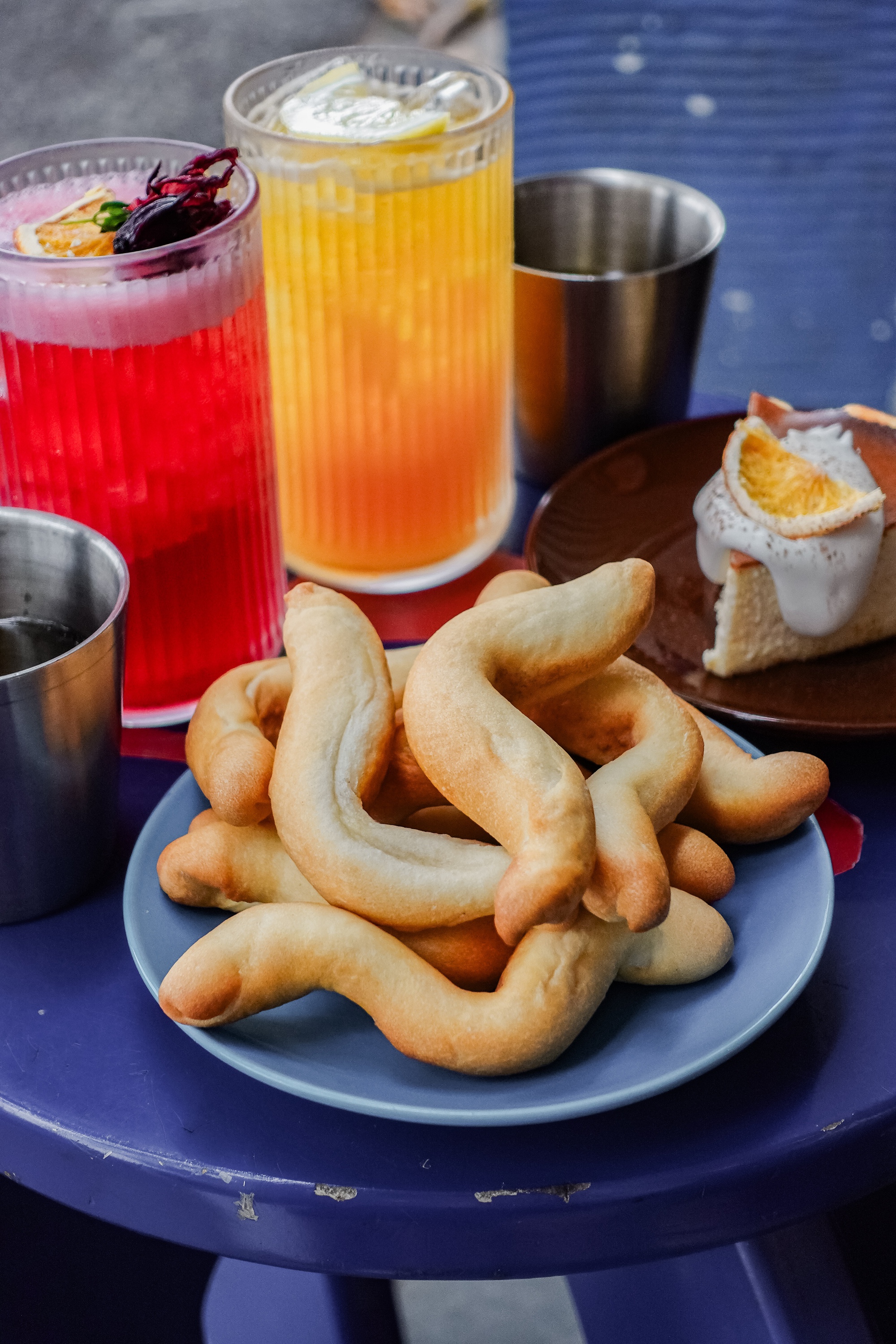 Khách xếp hàng như mua vàng, loại bánh mì "oằn tà là vằn" ở Hải Phòng có gì mà hot đến vậy? - Ảnh 5