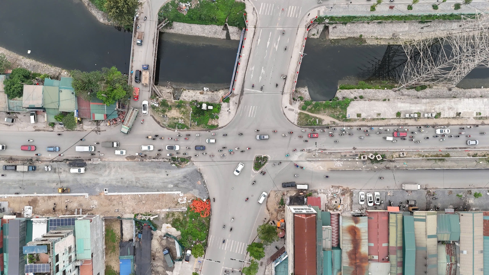 Sau 10 năm thi công, tuyến đường 3,5 km mới hoàn thành 500 m, vốn đội từ 2.066 tỉ lên 3.354 tỉ đồng - Ảnh 4