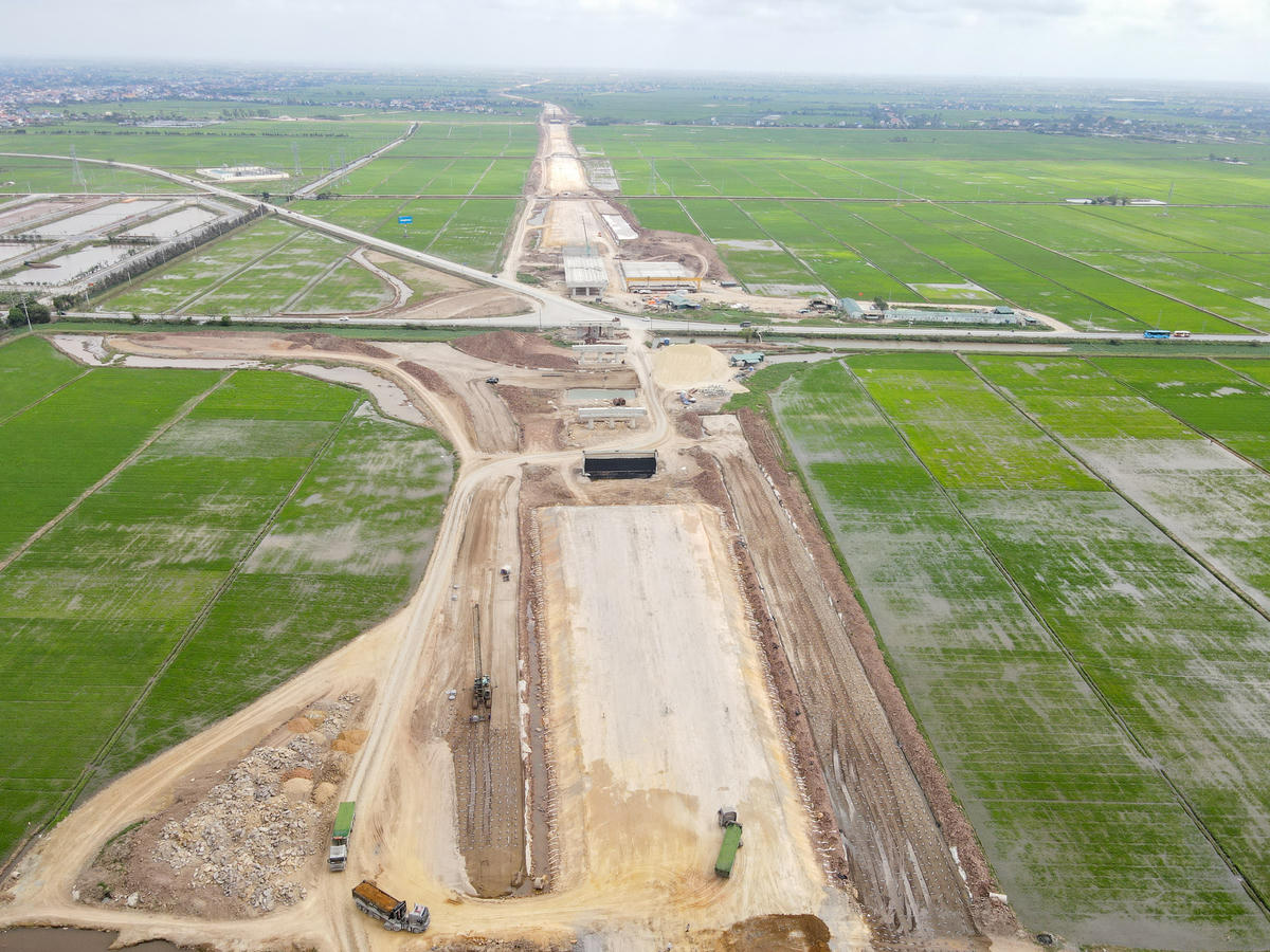 Đẩy nhanh tiến độ cao tốc Ninh Bình - Hải Phòng, phấn đấu thông xe năm 2026 - Ảnh 3