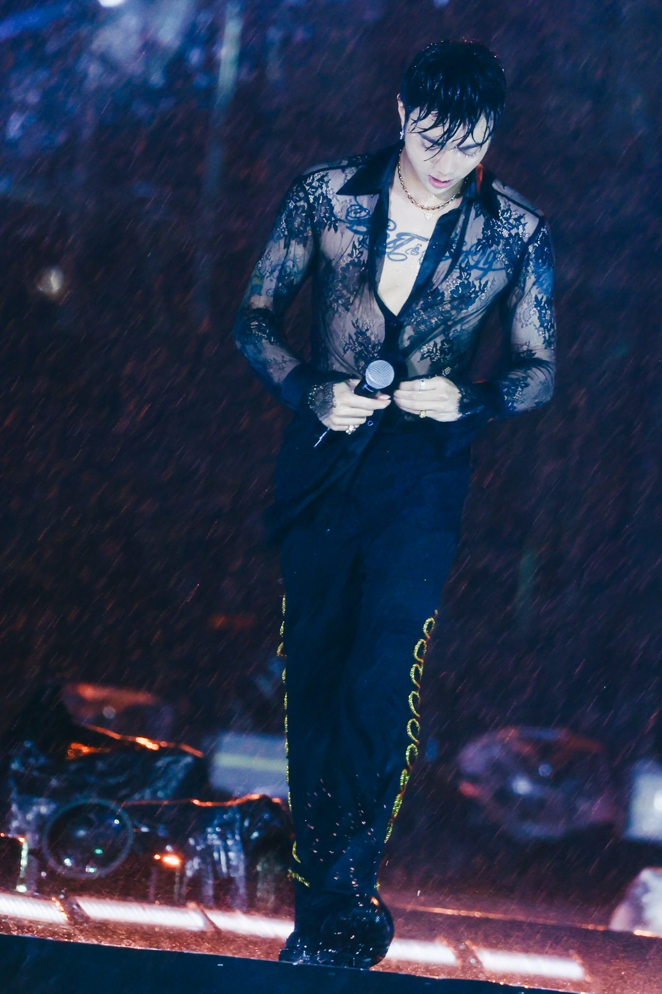 Chủ tịch ACB Trần Hùng Huy lại gây sốt: “Cứ như Soobin Hoàng Sơn phiên bản chủ tịch ngân hàng vậy” - Ảnh 6