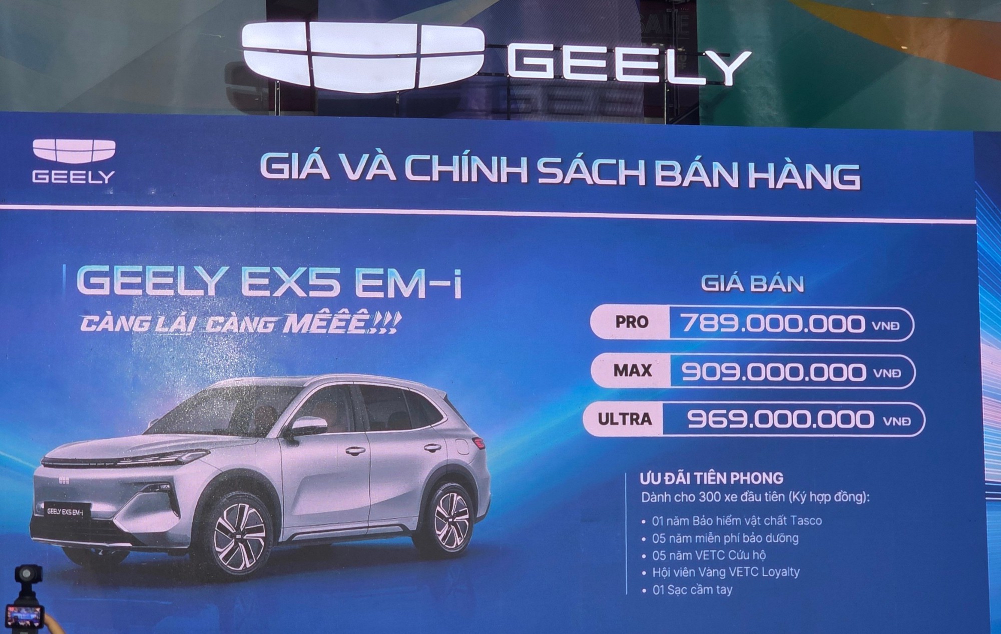 SUV hybrid kỷ lục 1.800km và "xe điện quốc dân" giá 459 triệu đồng ra mắt Việt Nam - Ảnh 3