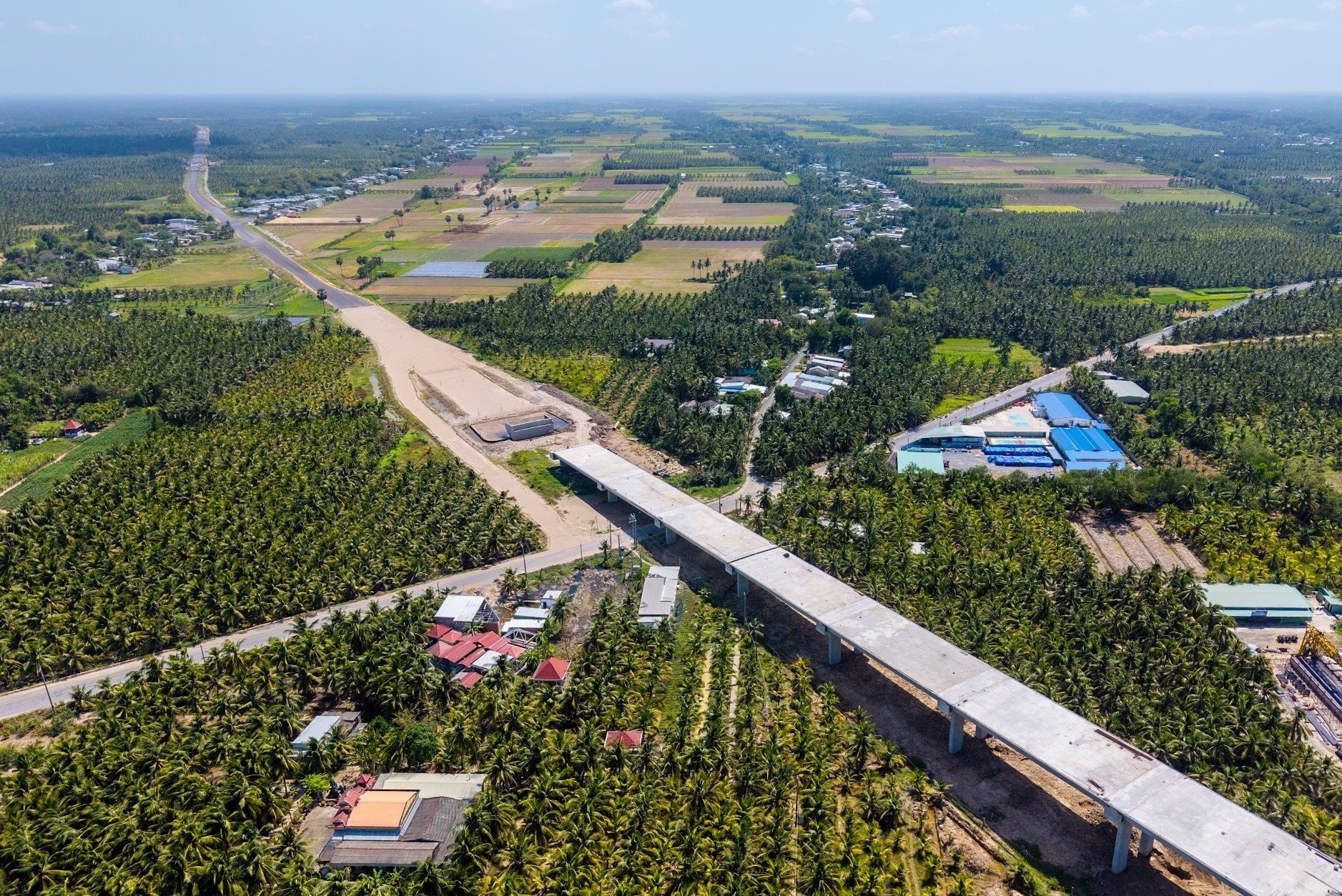 Công trường cầu Đại Ngãi 1 gần 4.000 tỷ đồng tăng tốc giữa áp lực chi phí và khan hiếm vật liệu - Ảnh 4