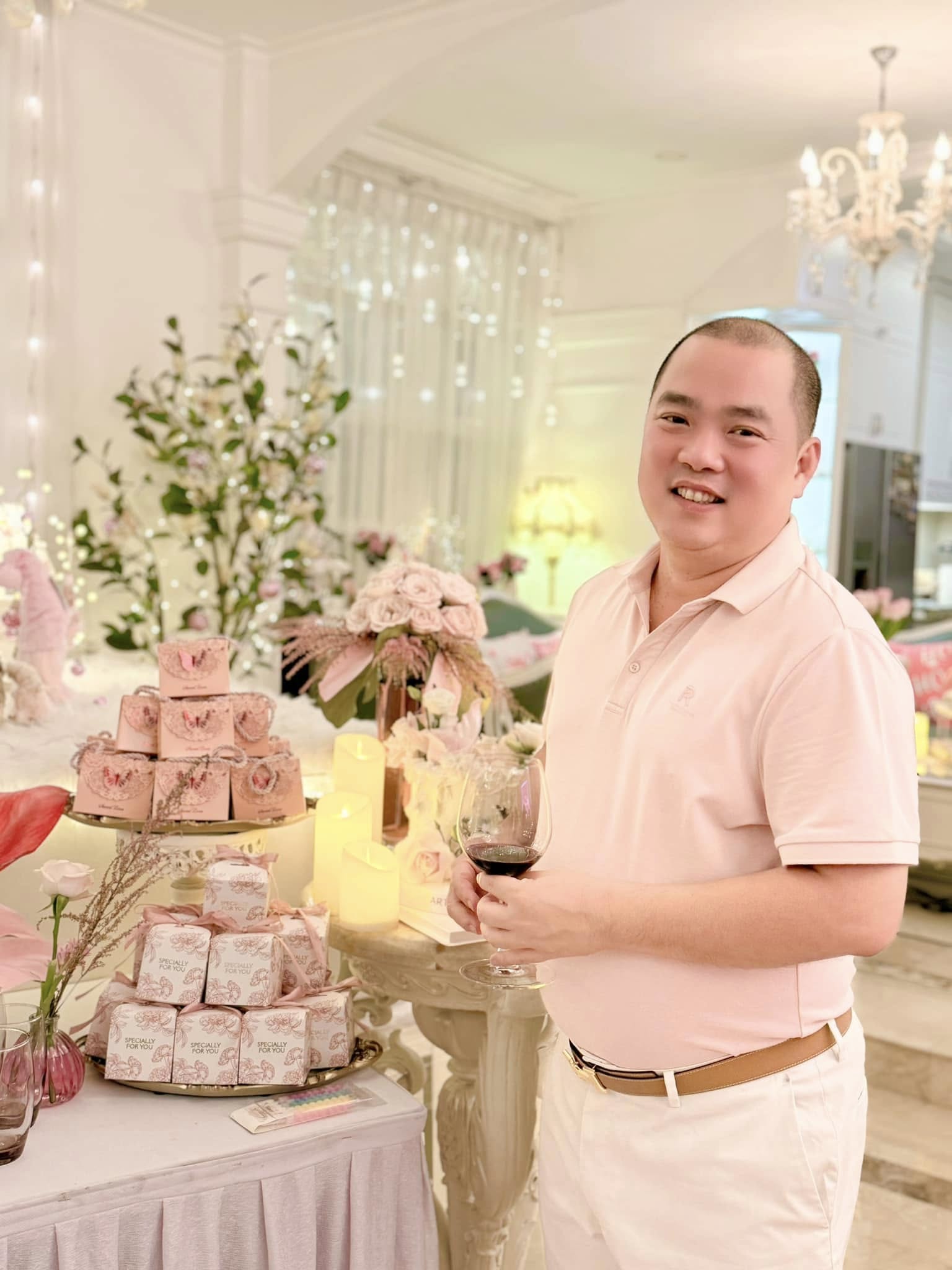 Nhạc sĩ Minh Khang: Từ "không có xu nào" đến cưới vợ siêu mẫu, sở hữu biệt thự 2 mặt tiền ở TP.HCM - Ảnh 3