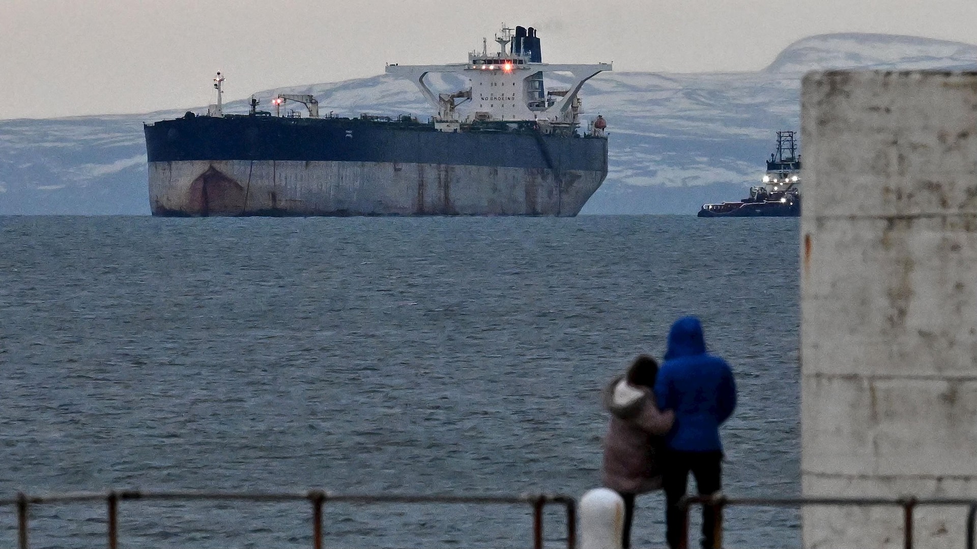 Tàu chở dầu Nga trông như "đống sắt rỉ sét" mà sao đi từ Cuba đến eo biển Hormuz vẫn ít ai dám động vào? - Ảnh 4