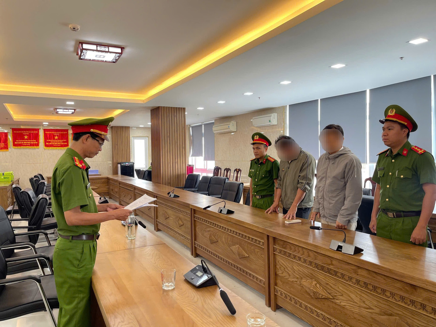 Đà Nẵng khởi tố nhiều chủ doanh nghiệp mua bán hóa đơn trái phép - Ảnh 1