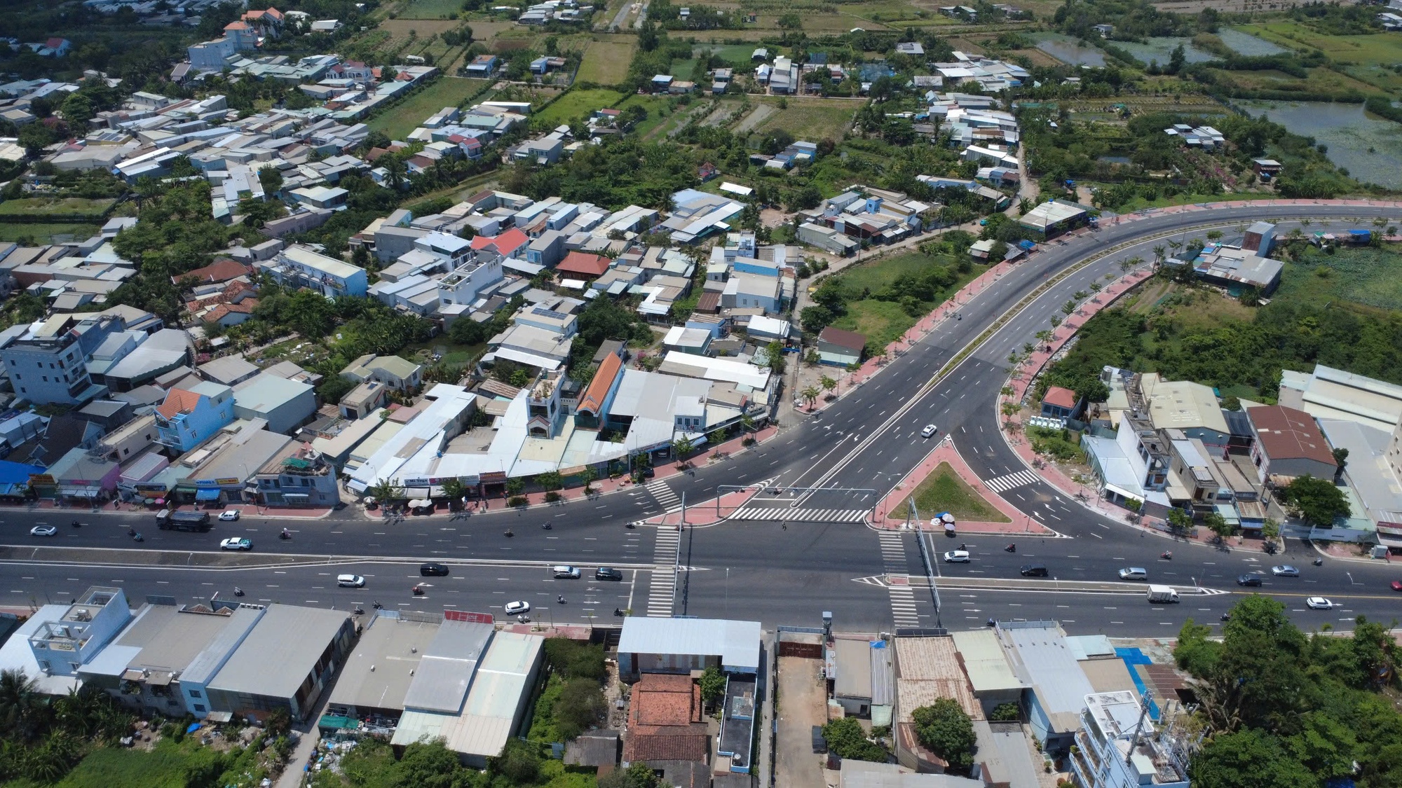 Hình ảnh dự án mở rộng Quốc lộ 50 tăng tốc về đích - Ảnh 3