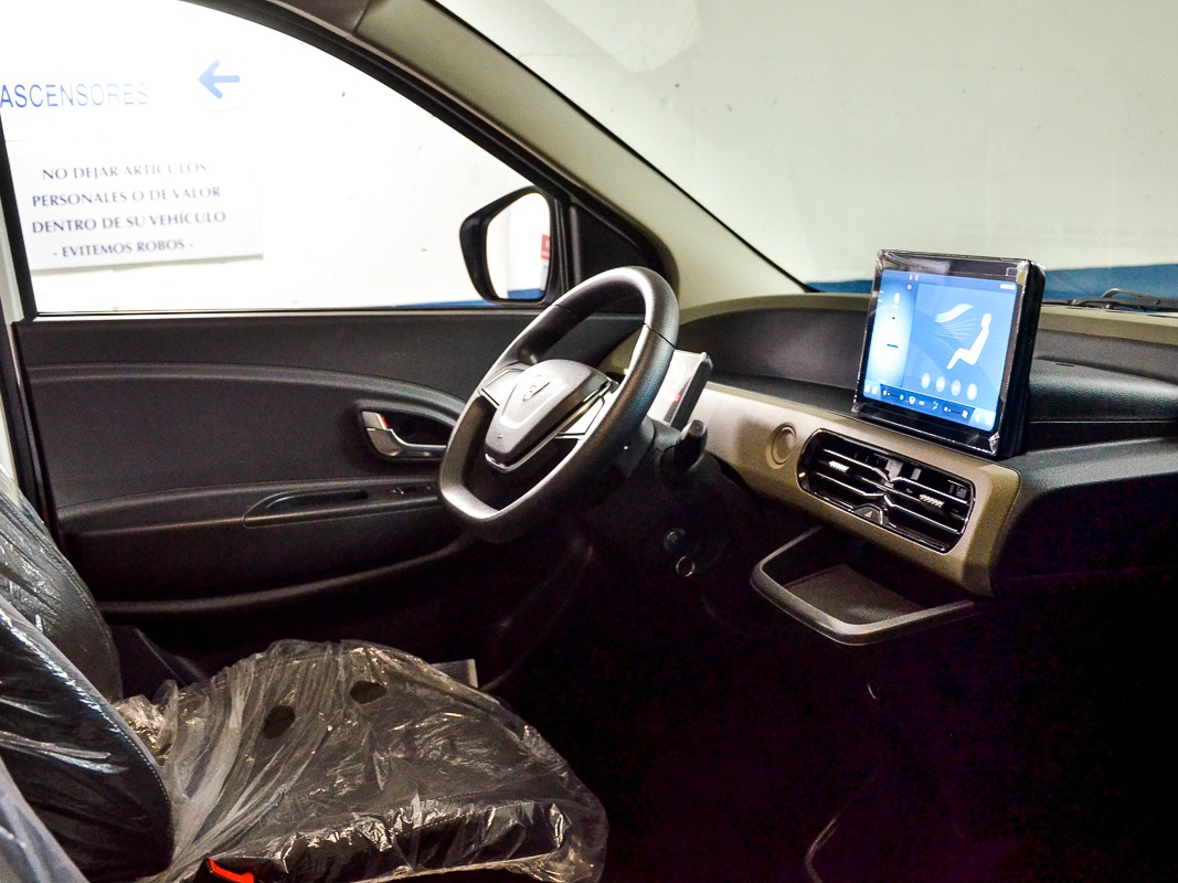 Xe điện lạ bất ngờ xuất hiện trong nhà máy ô tô ở Huế của hãng Việt: Đi bao xa, giá thế nào? - Ảnh 10