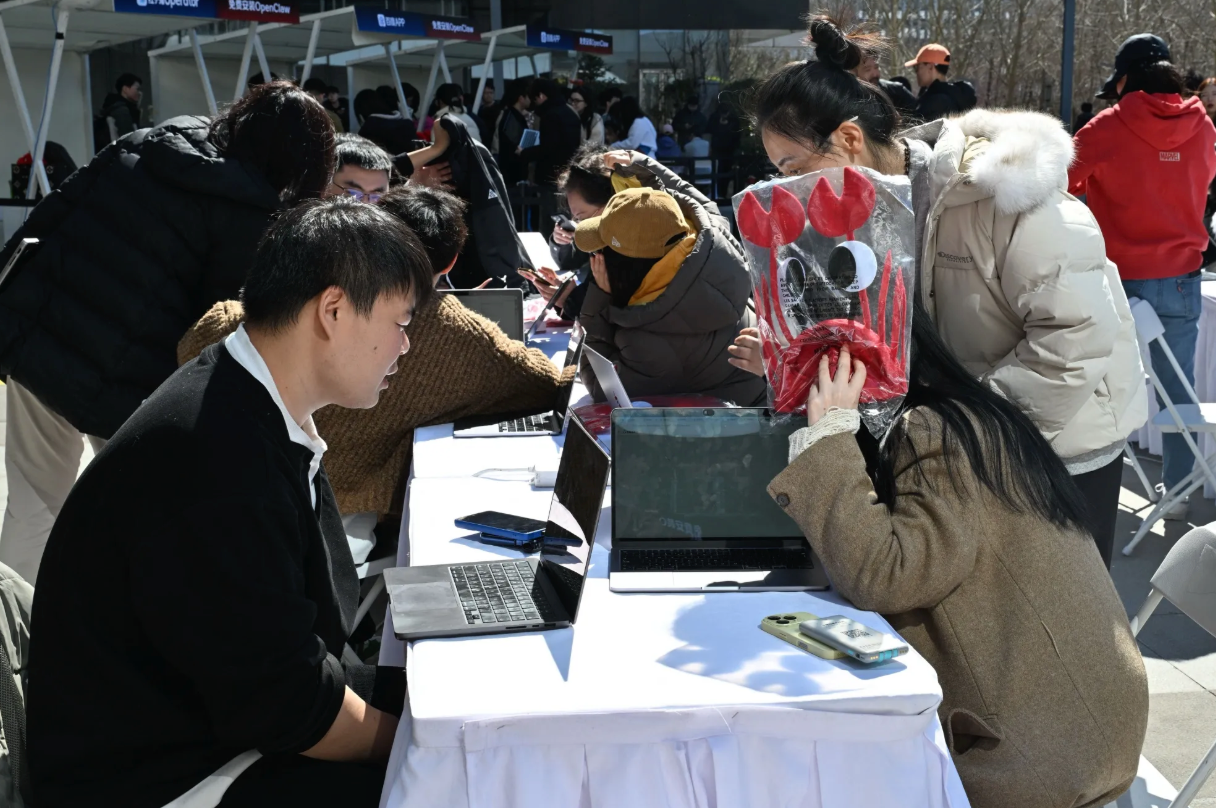 Nuôi tôm hùm được ví như "làm chơi ăn thật": Một người có thể kiếm 1 tỷ trong vài ngày, điều kiện cực dễ - Ảnh 2