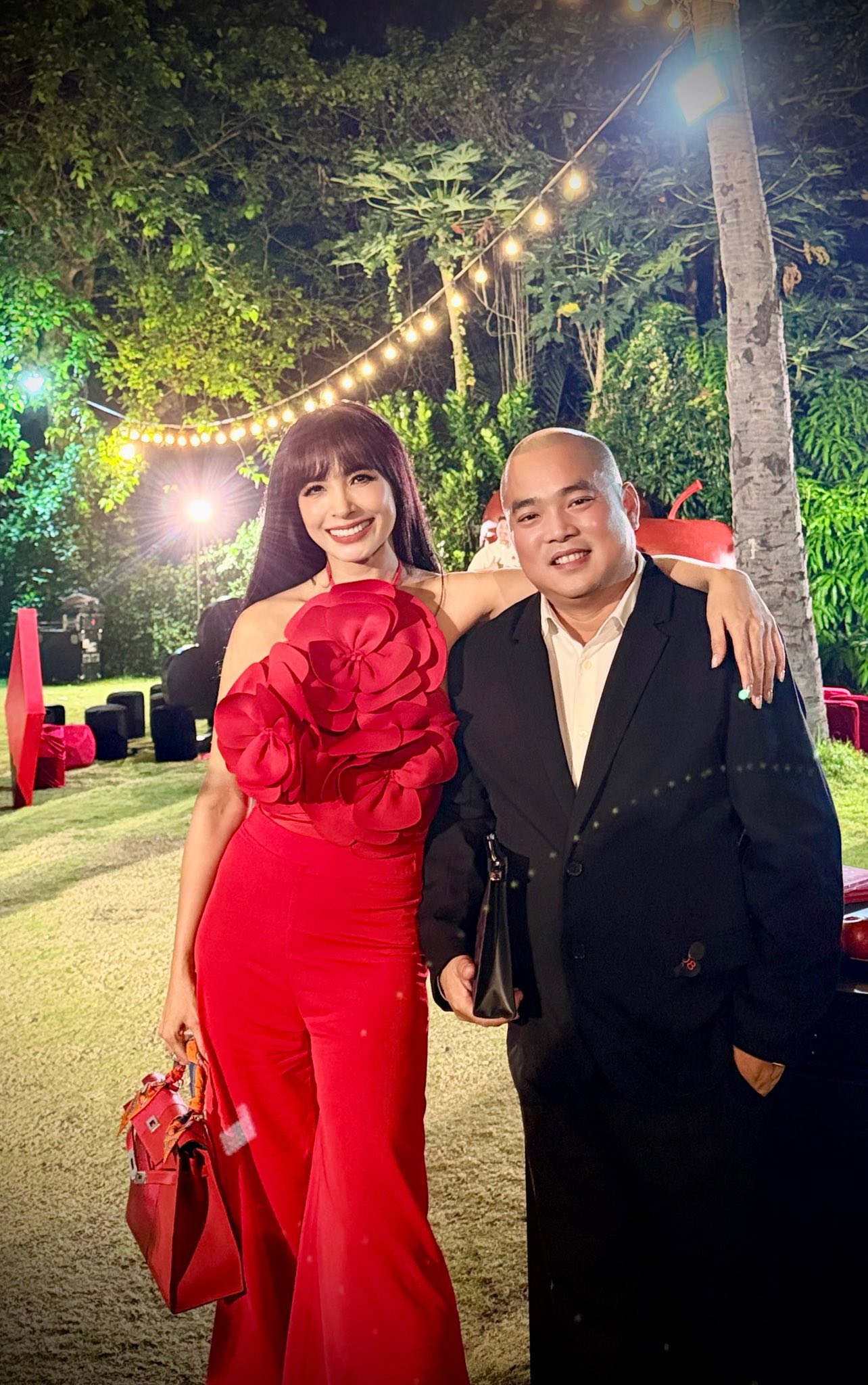 Nhạc sĩ Minh Khang: Từ "không có xu nào" đến cưới vợ siêu mẫu, sở hữu biệt thự 2 mặt tiền ở TP.HCM - Ảnh 1