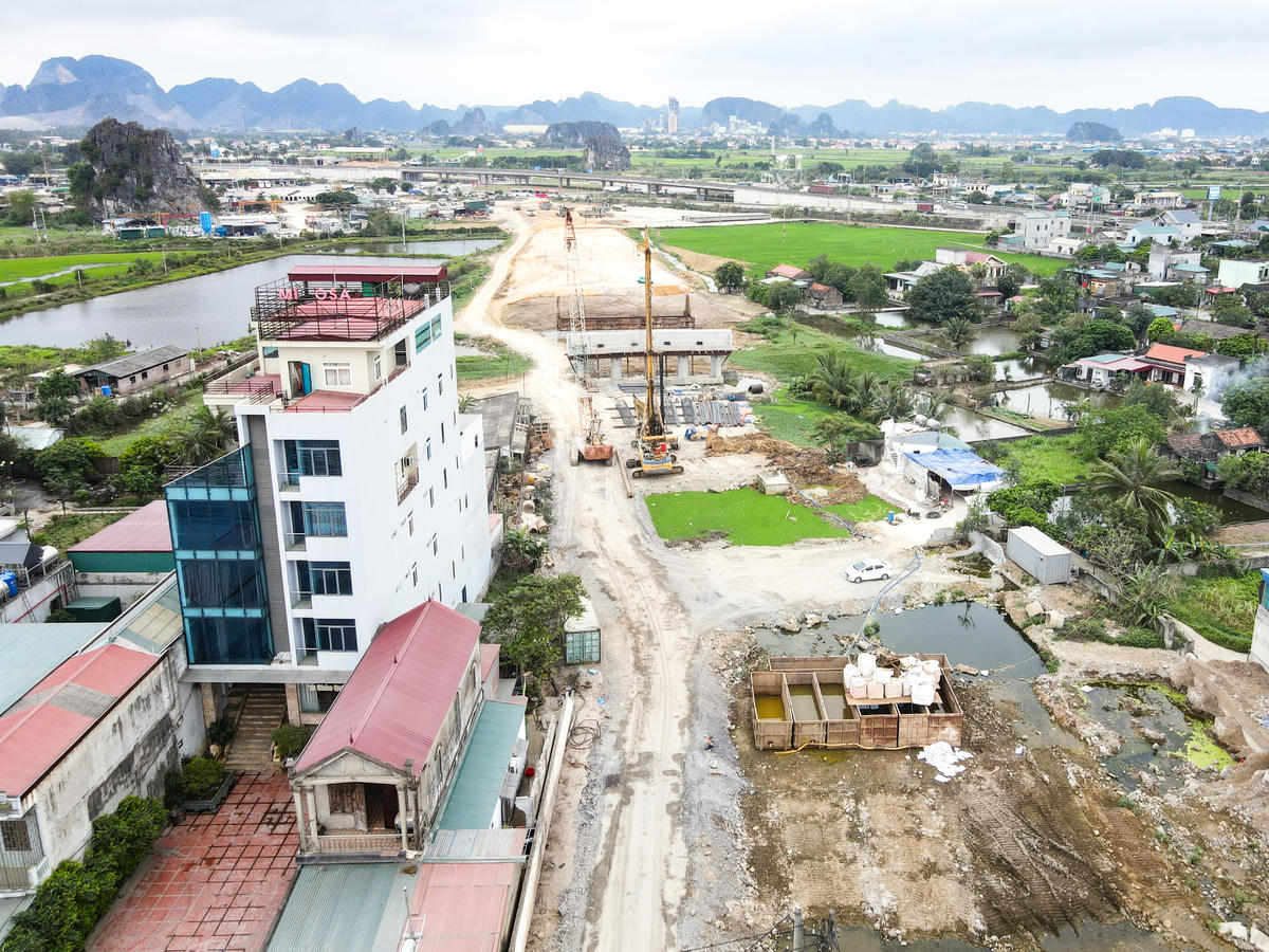 Đẩy nhanh tiến độ cao tốc Ninh Bình - Hải Phòng, phấn đấu thông xe năm 2026 - Ảnh 7