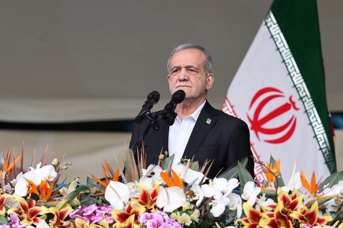 Hé lộ nhân vật tạm thời thay thế Lãnh tụ tối cao Iran - Ảnh 1