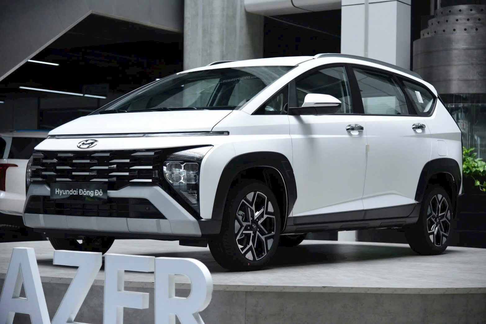 Loạt xe Hyundai chạm ‘đáy’ giá mới sau Tết: Stargazer giảm sâu 107 triệu, Creta duy trì sức nóng, Grand i10 bất ngờ gia nhập đường đua - Ảnh 1