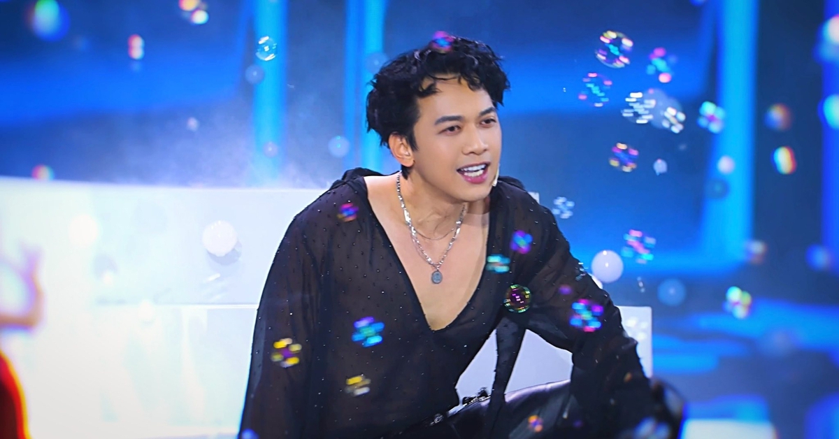 Chủ tịch ACB Trần Hùng Huy lại gây sốt: “Cứ như Soobin Hoàng Sơn phiên bản chủ tịch ngân hàng vậy”