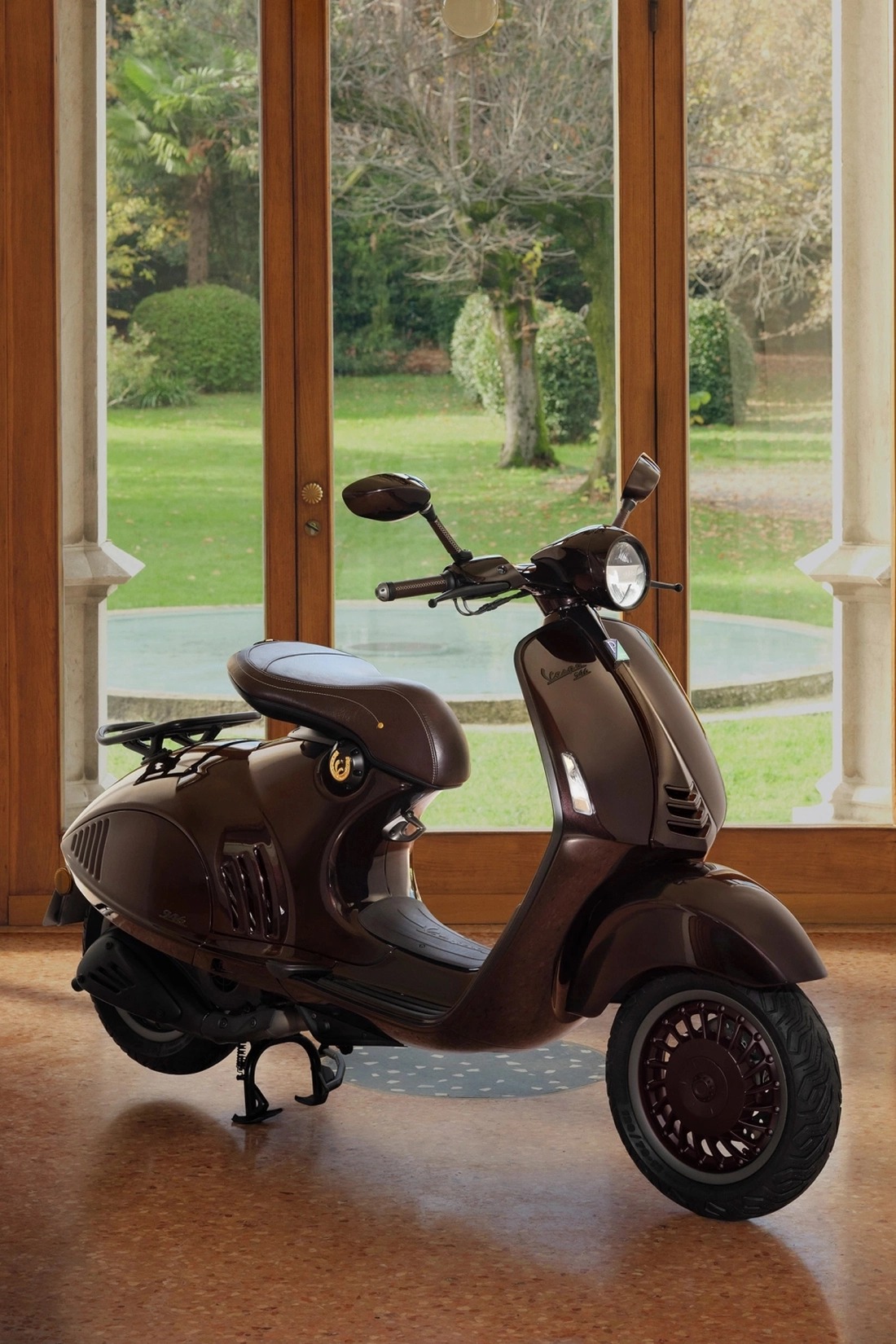 Xe Vespa giá 550 triệu đồng đẹp cỡ này! - Ảnh 2
