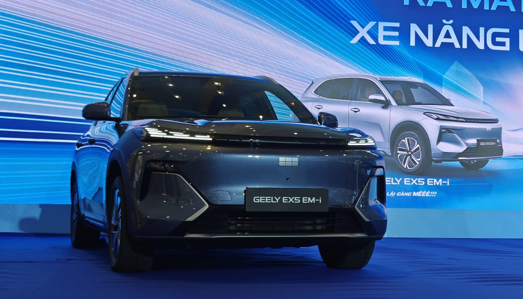 SUV hybrid kỷ lục 1.800km và "xe điện quốc dân" giá 459 triệu đồng ra mắt Việt Nam - Ảnh 1