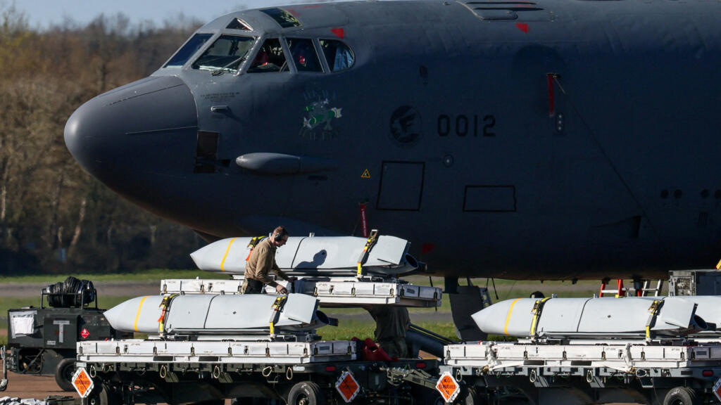 Một thứ biến mất vĩnh viễn sau mỗi quả tên lửa bắn ra: Xung đột với Iran làm lộ 'nút thắt cổ chai' của Mỹ - Ảnh 1